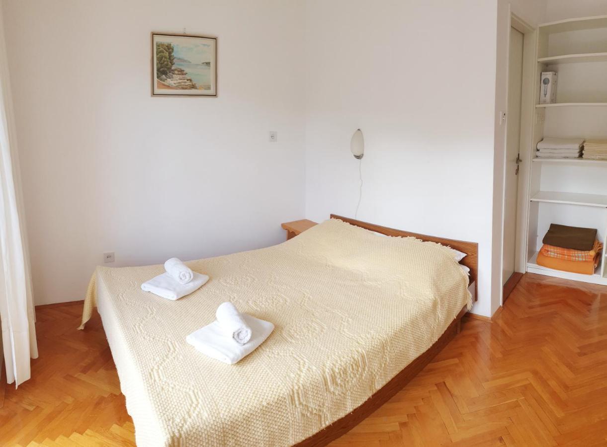 Apartments Lucija Stari Grad  Buitenkant foto