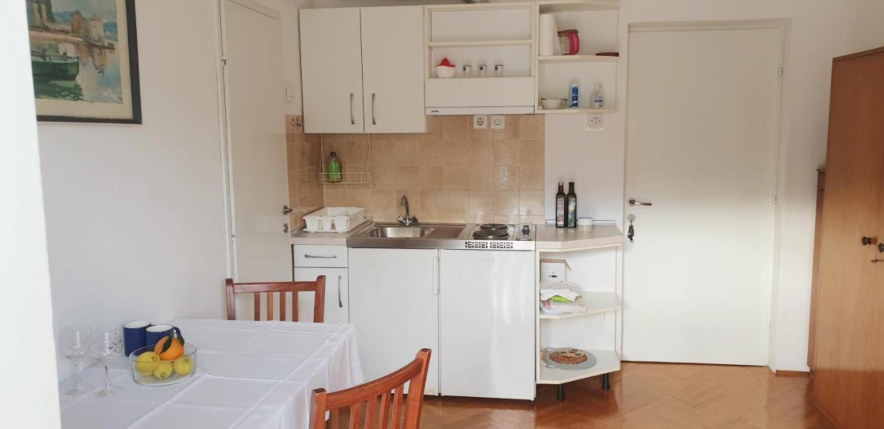 Apartments Lucija Stari Grad  Buitenkant foto