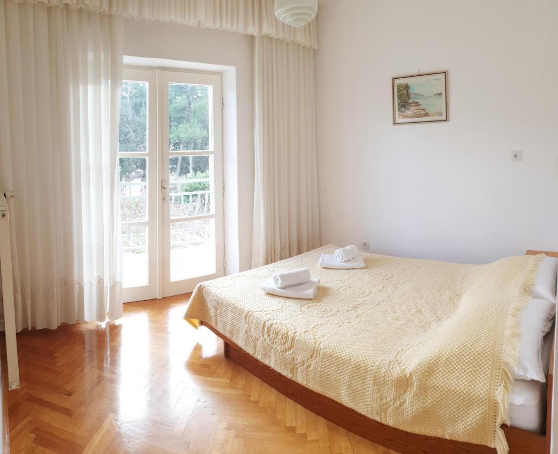 Apartments Lucija Stari Grad  Buitenkant foto