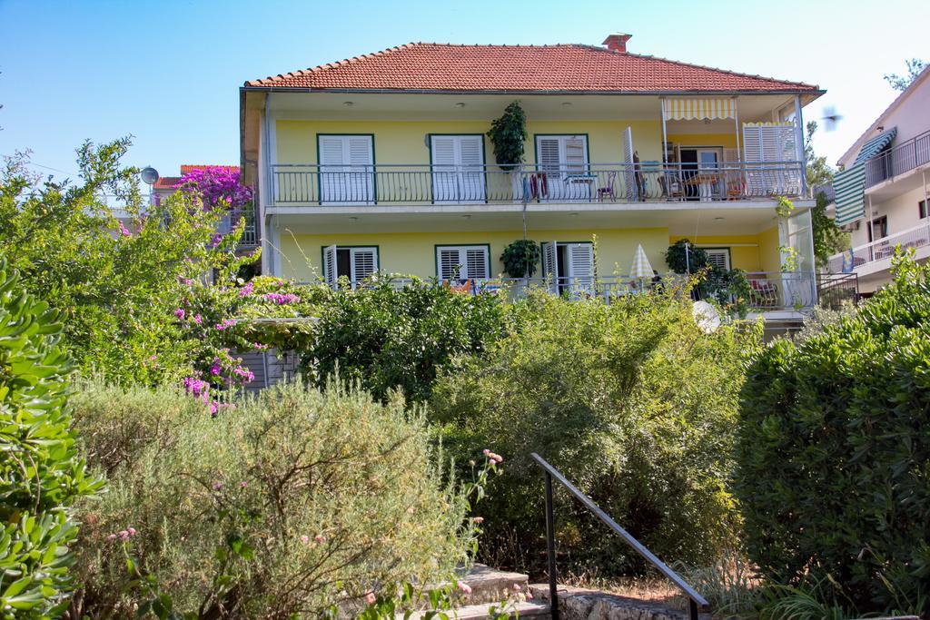 Apartments Lucija Stari Grad  Buitenkant foto