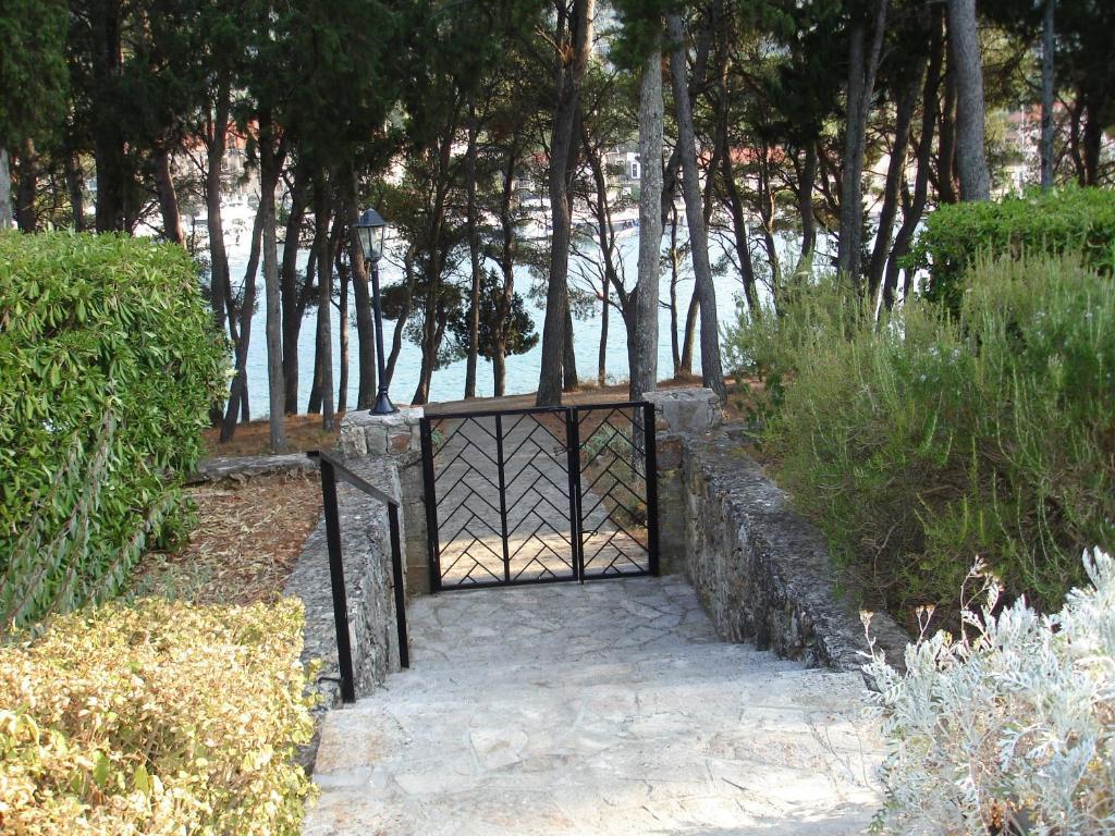 Apartments Lucija Stari Grad  Buitenkant foto
